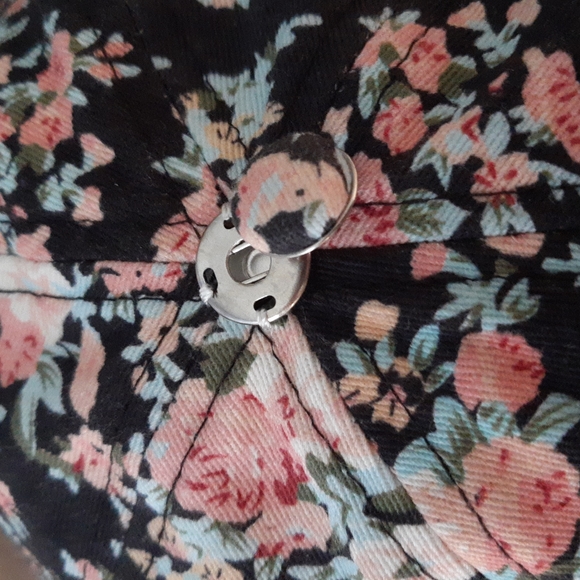 🇨🇦***MPOMPON Floral Cap / Adjustable - Picture 3 of 7